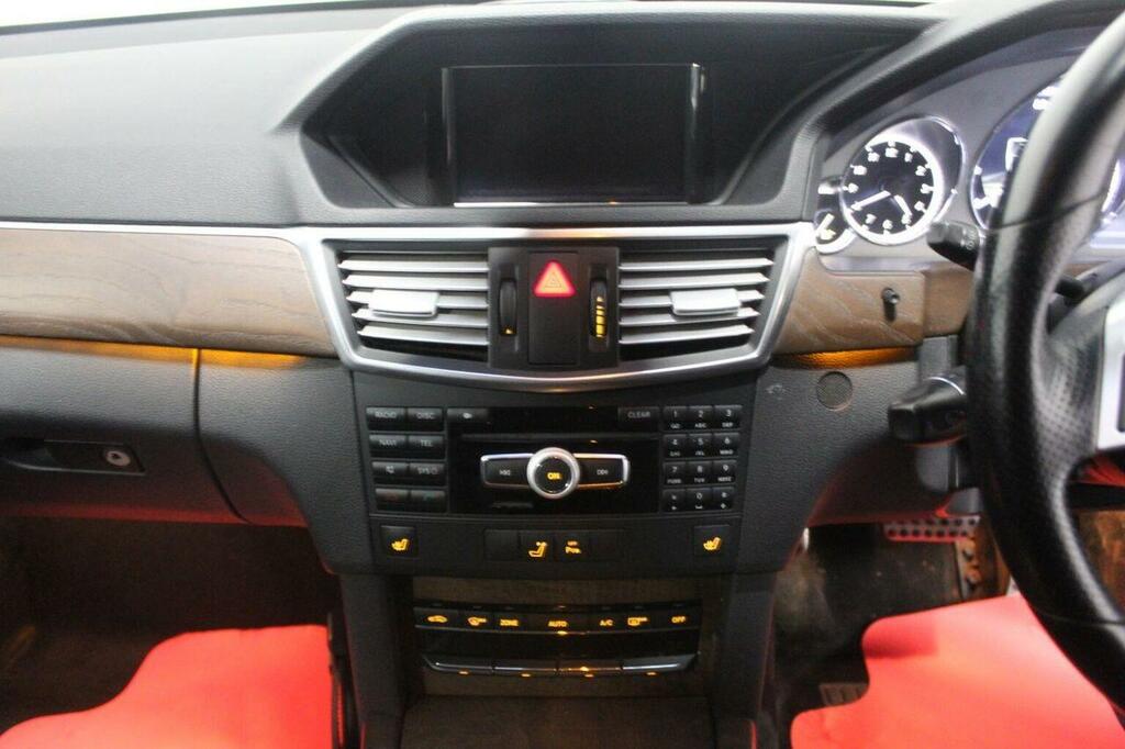 Mercedes-Benz E Class E250 Cdi Blueefficiency Avantgarde 5-Door Grey #28