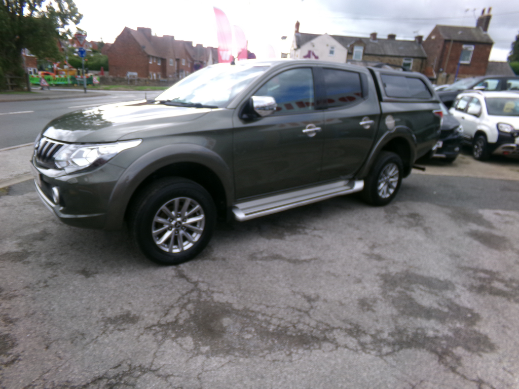 Mitsubishi L200 2.4 Di-d 4Wd Barbarian Dcb  #4