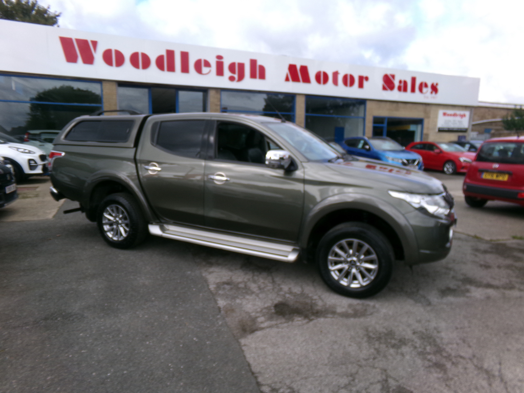 Mitsubishi L200 2.4 Di-d 4Wd Barbarian Dcb  #2