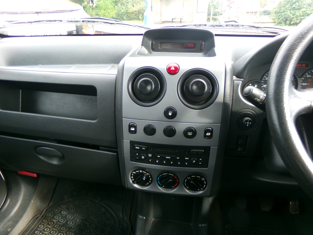 Citroen Berlingo 1.6 Td Forte Multispace Grey #9