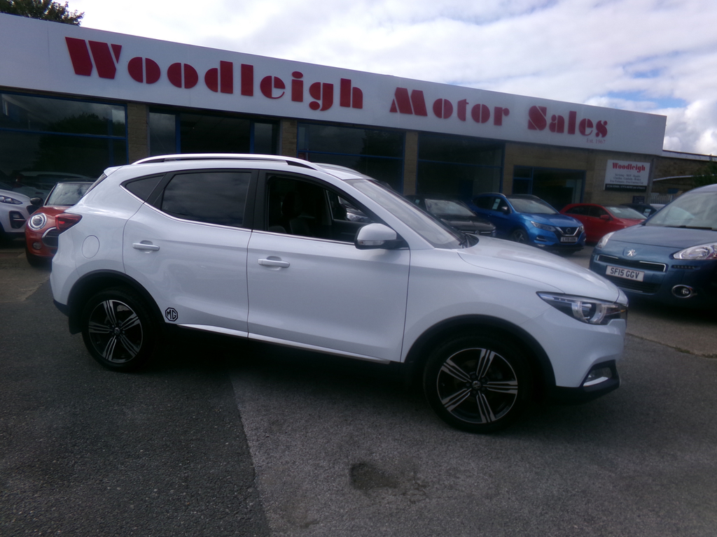 MG ZS Exclusive White #2