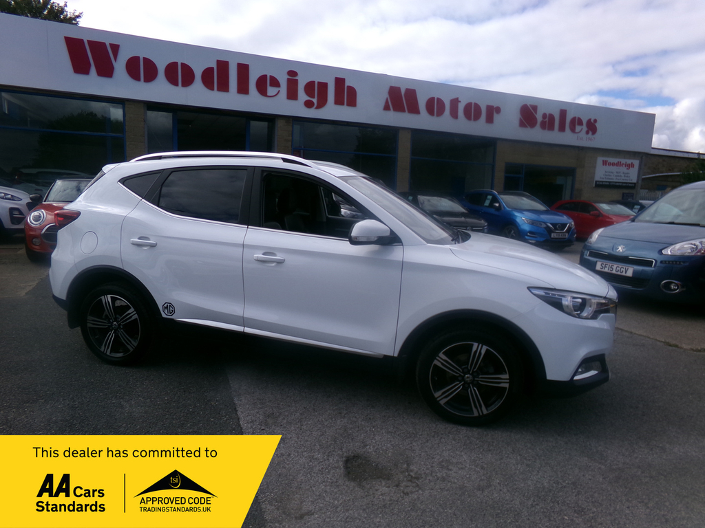 MG ZS Exclusive White