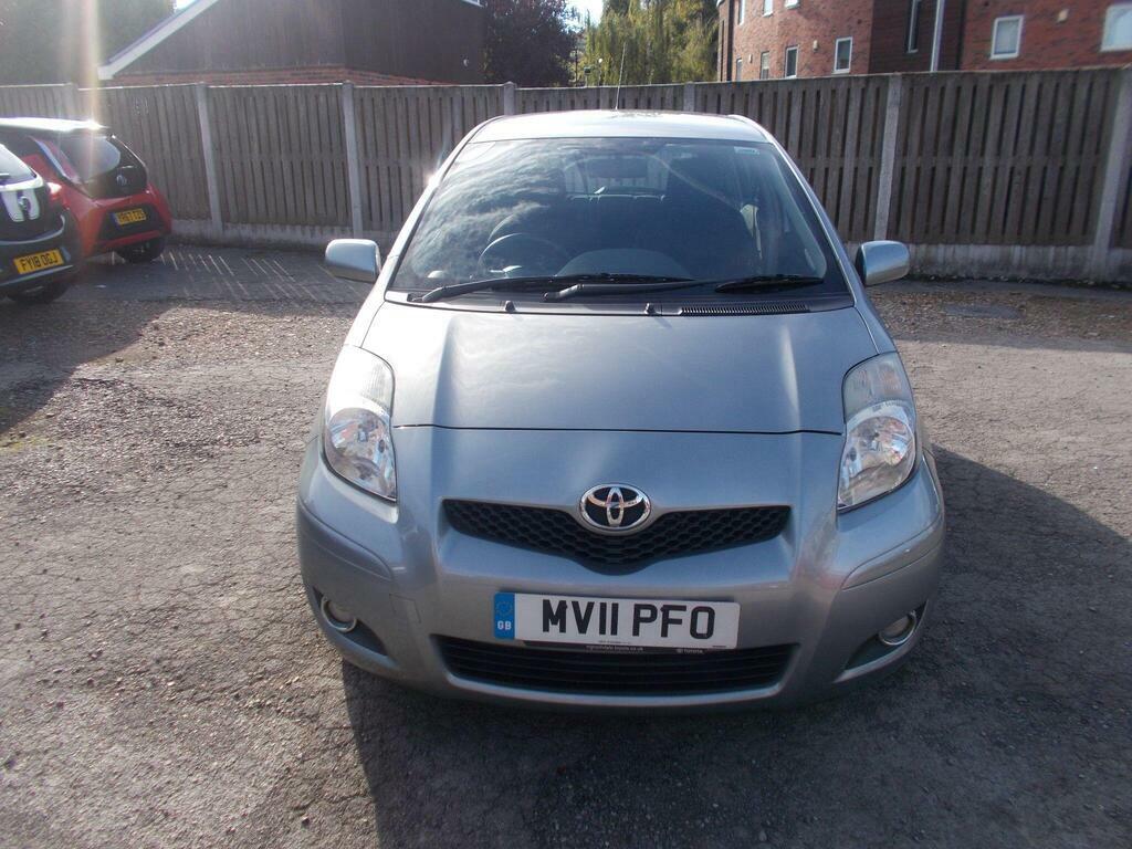 Toyota Yaris 1.33 Dual Vvt-i T Spirit Euro 5 S S Silver #2