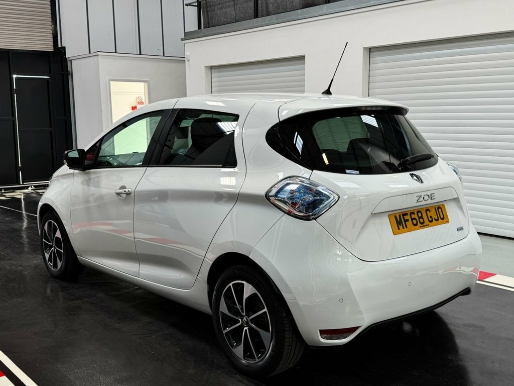 Renault Zoe Hatchback MF68GJO White #4