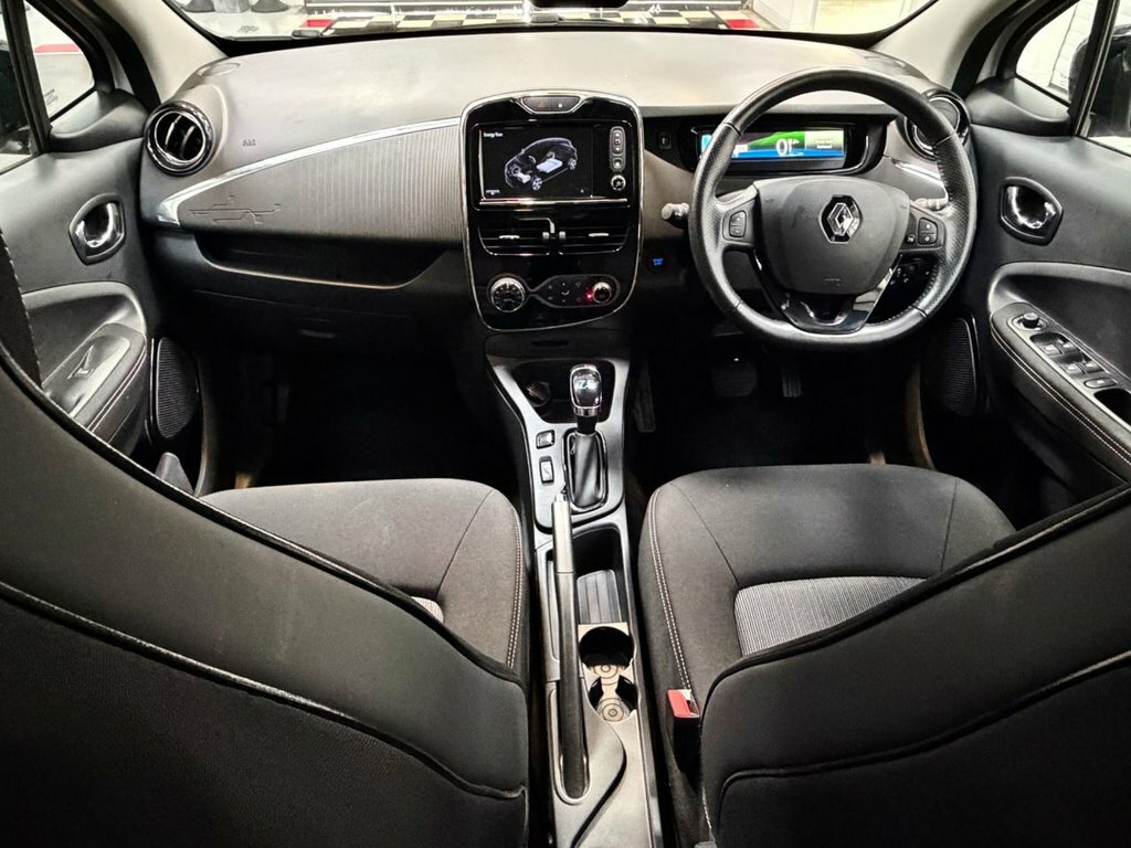 Renault Zoe Hatchback MF68GJO White #2
