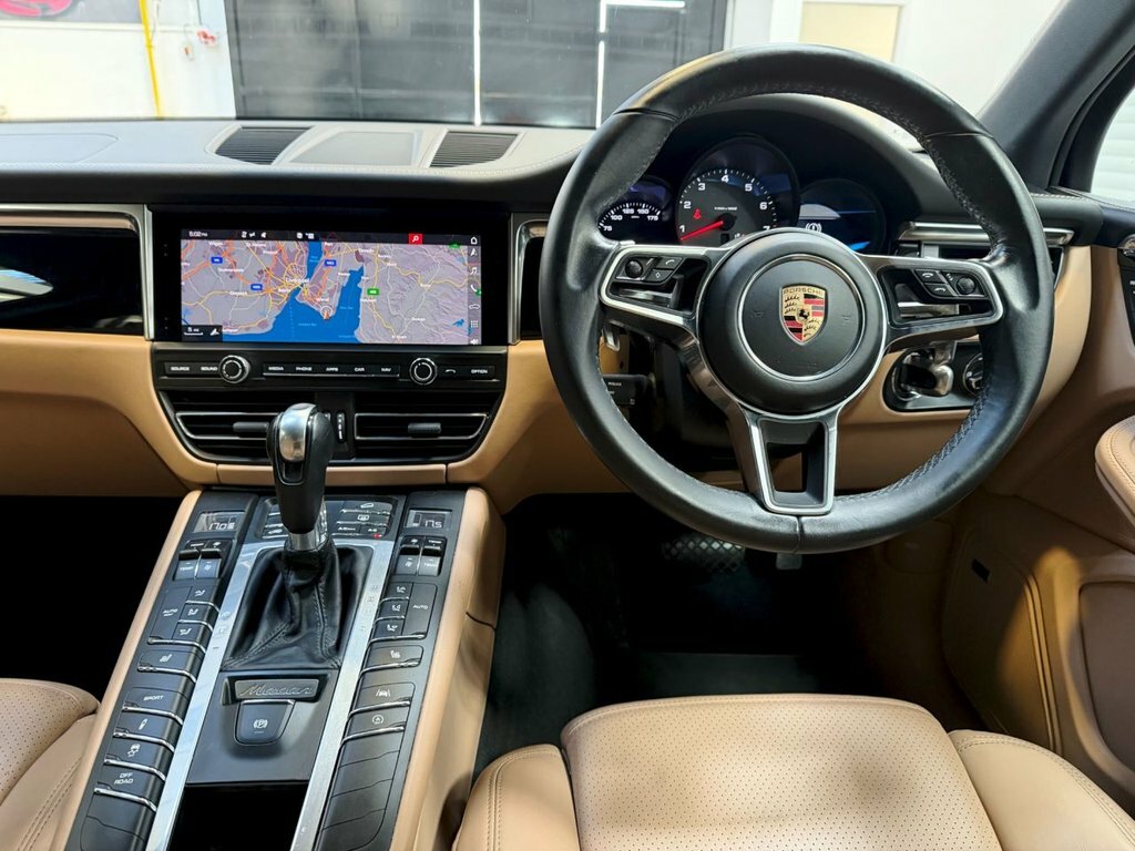Porsche Macan 2.9 V6 440Ps Awd Turbo Pdk Black #15