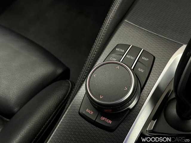 BMW 5 Series Saloon Black #17