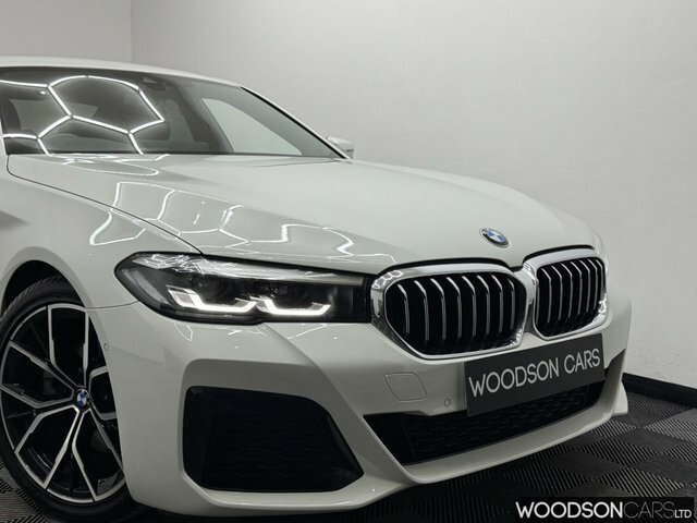 BMW 5 Series Saloon Black #44