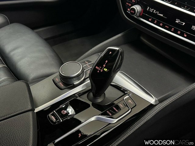 BMW 5 Series Saloon Black #26