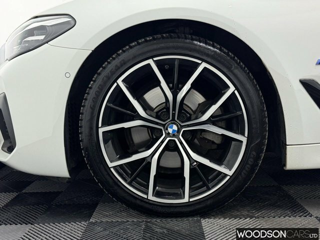 BMW 5 Series Saloon Black #47