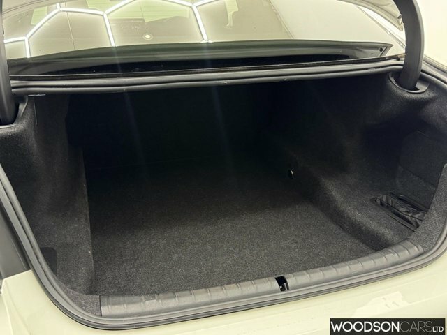 BMW 5 Series Saloon Black #35