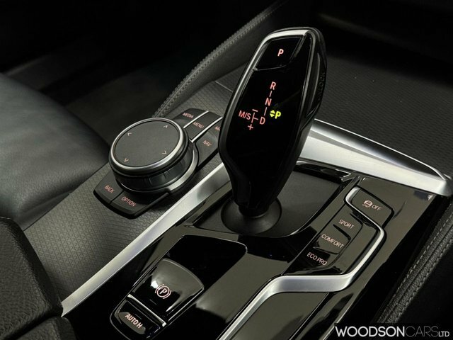 BMW 5 Series Saloon Black #18