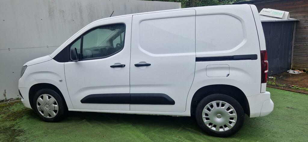 Vauxhall Combo 2300 Sportive S S White #4