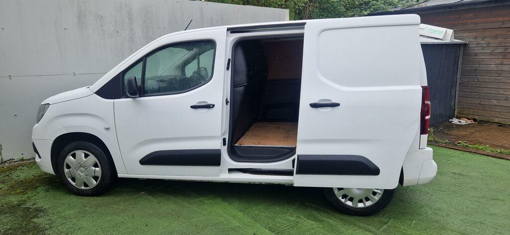 Vauxhall Combo 2300 Sportive S S White #5