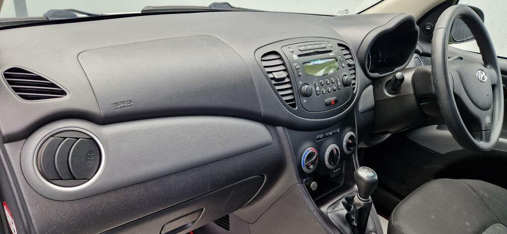 Hyundai I10 Active Black #12