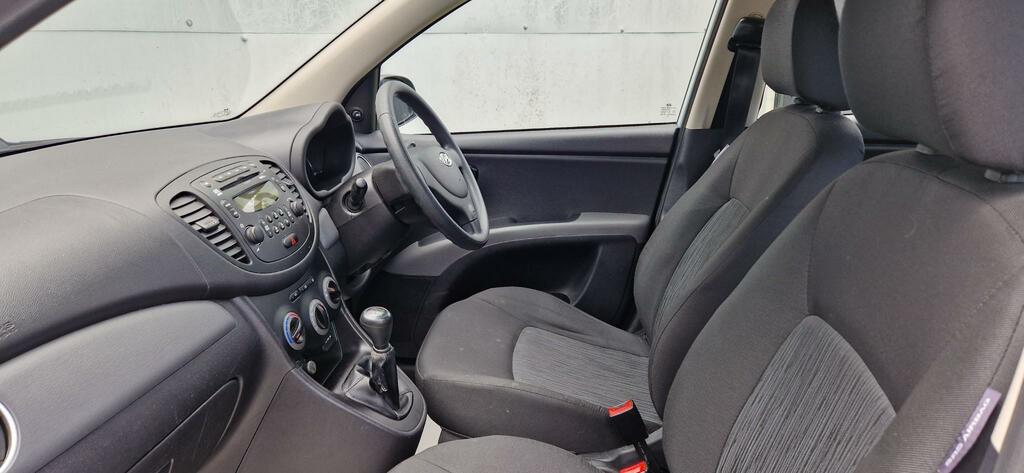 Hyundai I10 Active Black #13