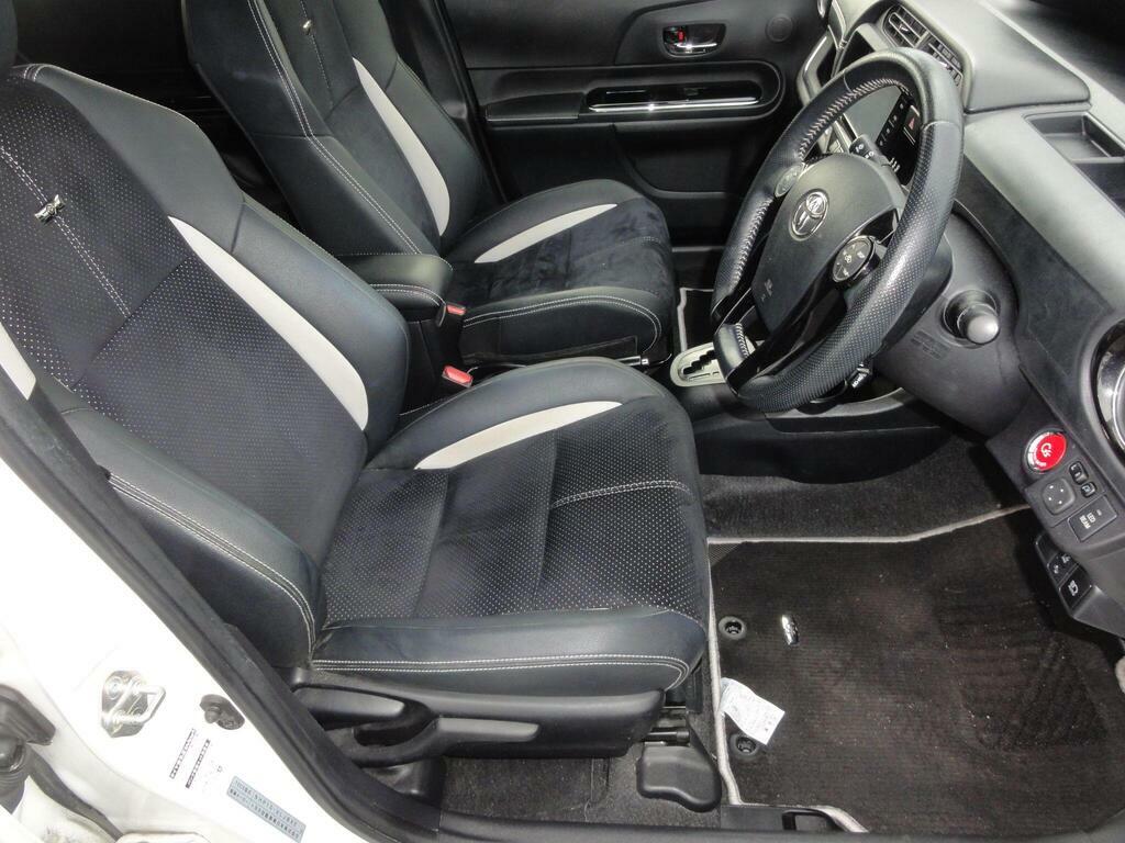Toyota Aqua Hybrid Gazoo Gs Edition Car VX Report 1.5 White #2