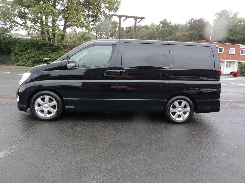 Nissan Elgrand Highway Star Fresh Import 2.5 Black #5