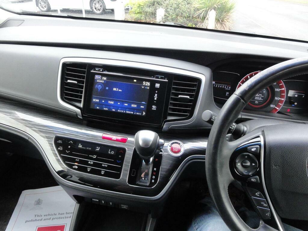 Honda Odyssey 2.4 Absolute Luxury 8 Seats Black #25