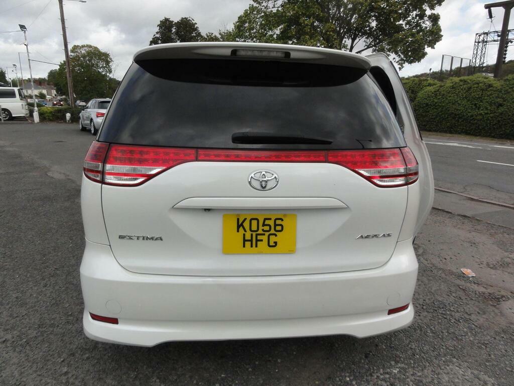 Toyota Estima   #22