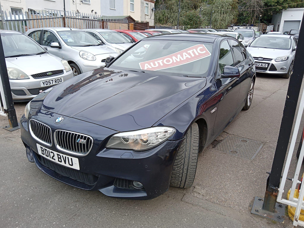 BMW 5 Series Saloon Blue #3