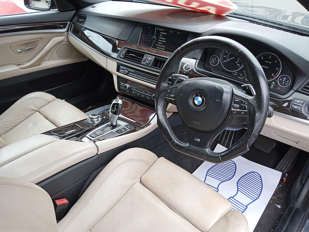 BMW 5 Series 2012 62 520D #8