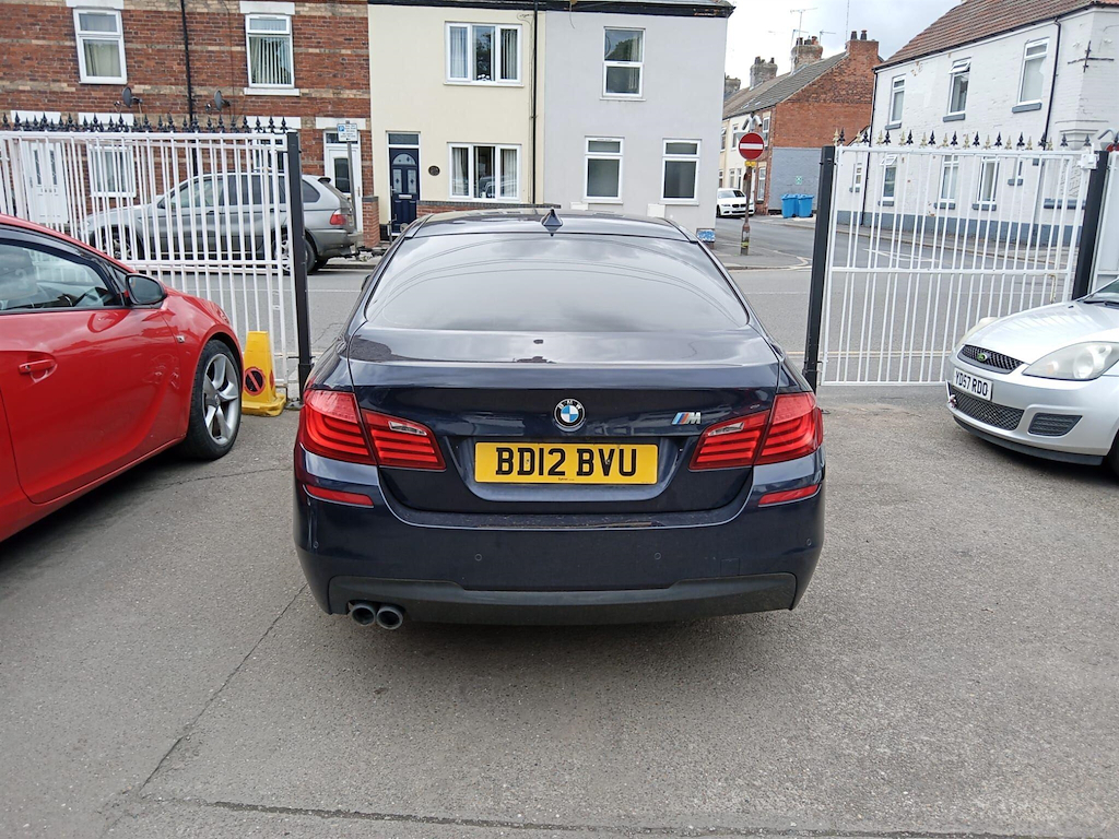 BMW 5 Series Saloon Blue #4