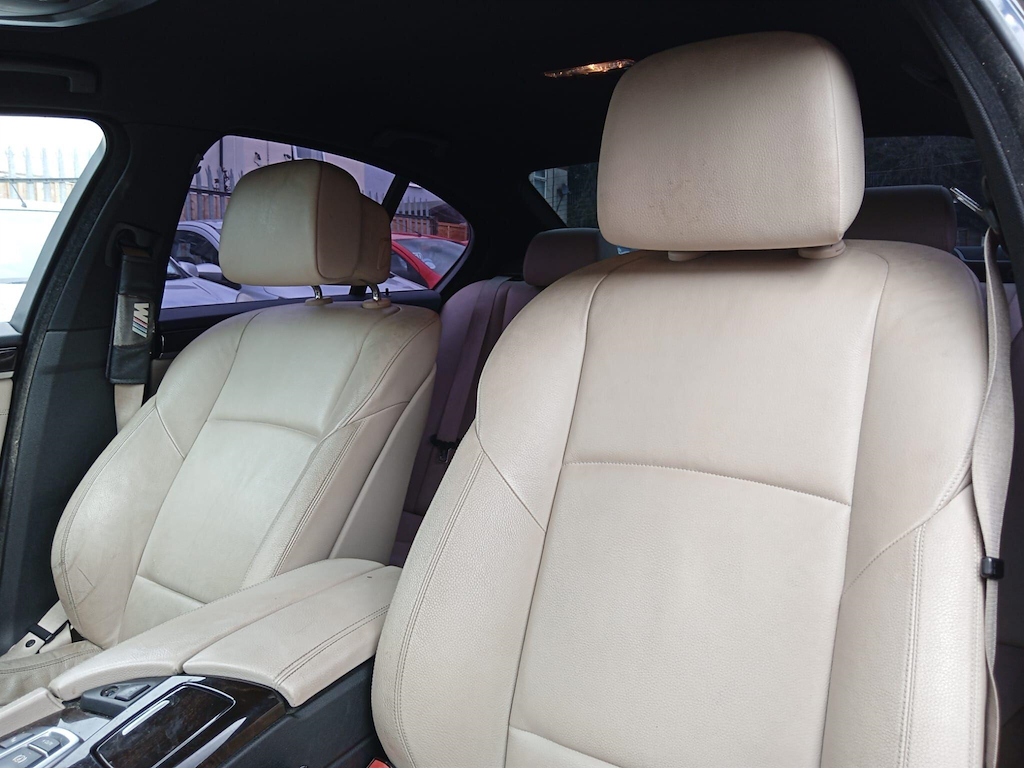 BMW 5 Series 2012 62 520D #21