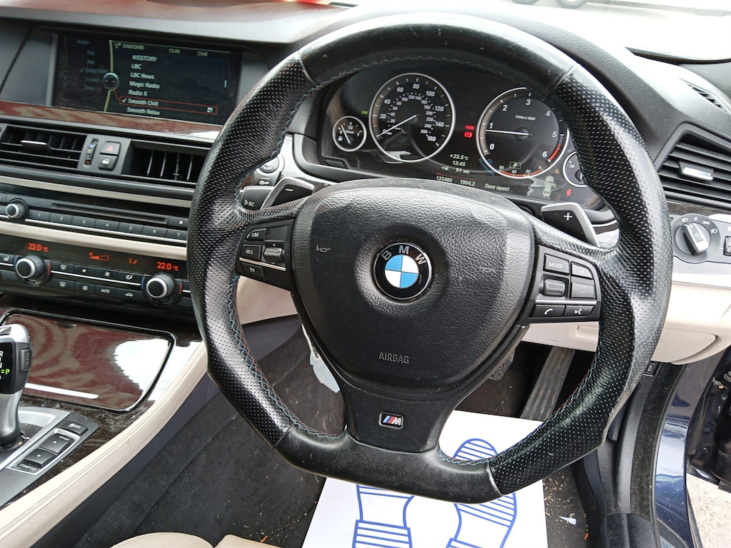 BMW 5 Series 2012 62 520D #12