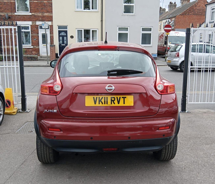 Nissan Juke Suv Red #4