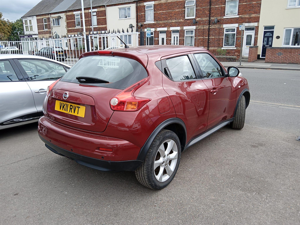 Nissan Juke Suv Red #6