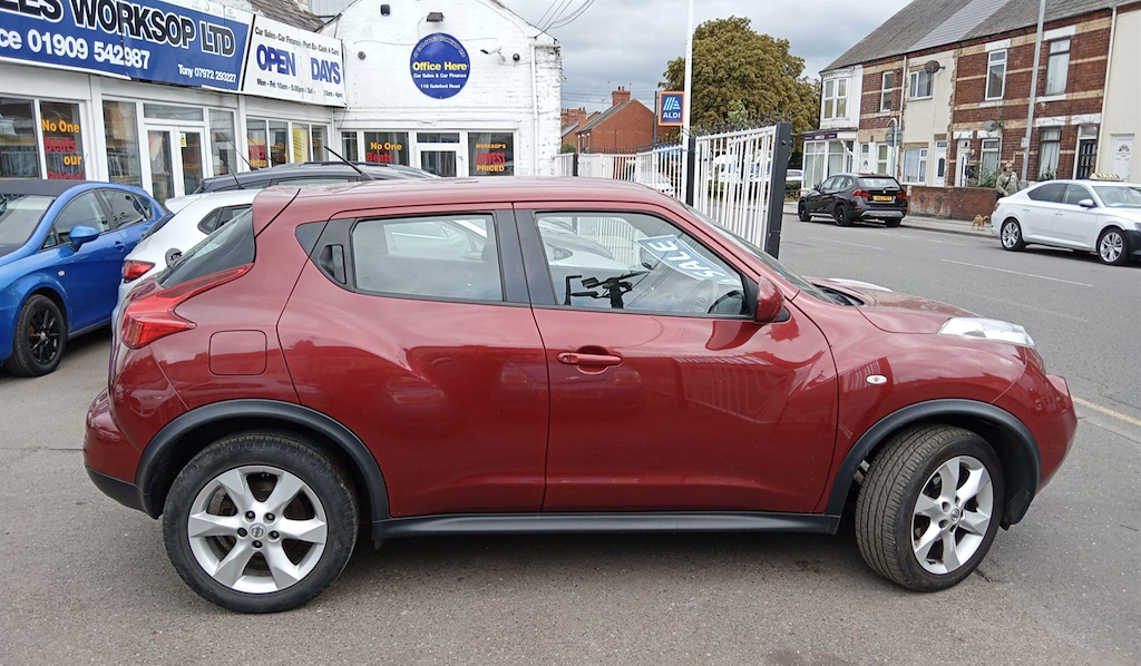 Nissan Juke Suv Red #5