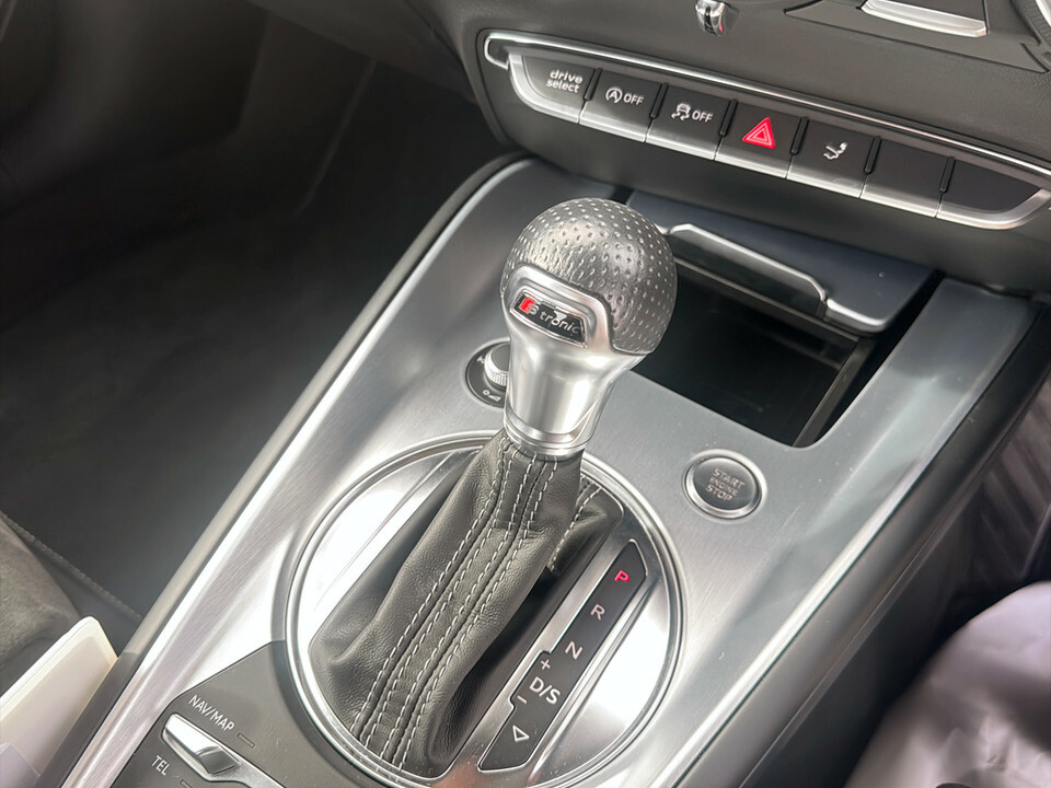 Audi TT Tfsi S Line Black Edition White #28