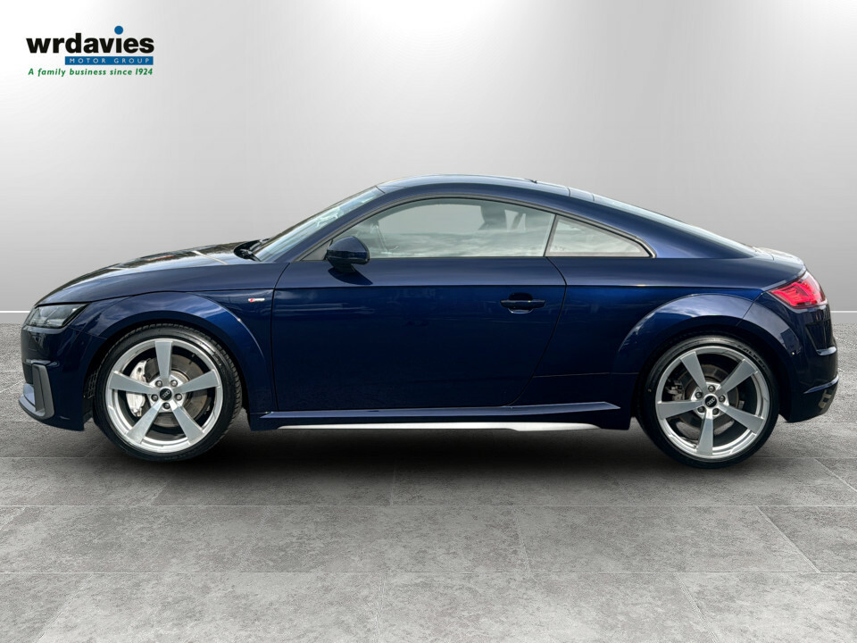 Audi TT Tfsi S Line Black Edition White #4