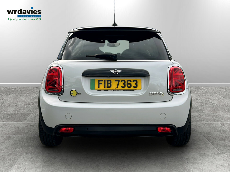 Mini Hatch 135Kw Cooper S Level 2 33Kwh YC21KDJ Silver #6