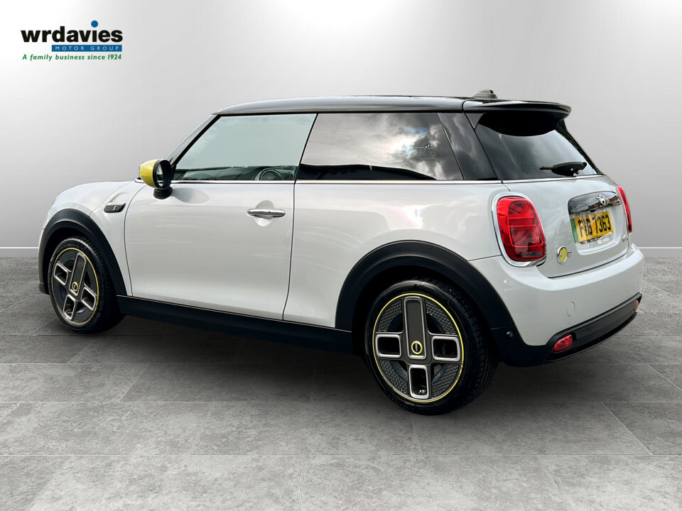 Mini Hatch 135Kw Cooper S Level 2 33Kwh YC21KDJ Silver #5