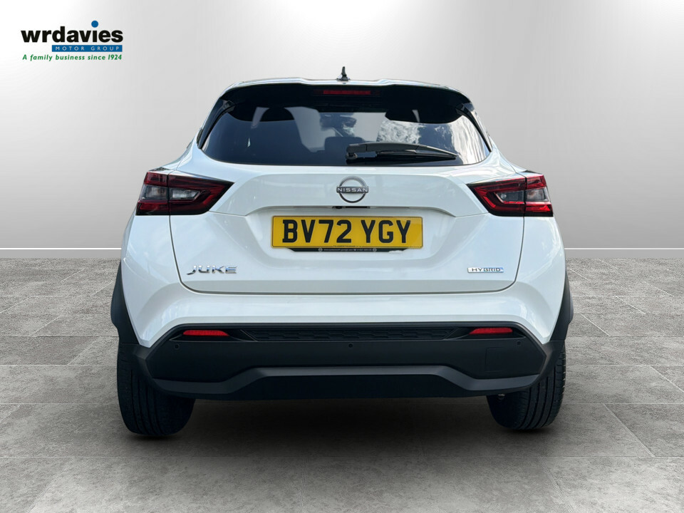 Nissan Juke 1.6 Hybrid N-connecta White #6