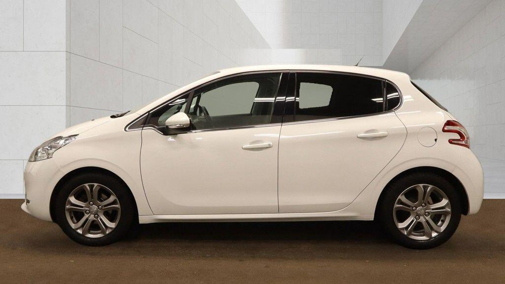 Peugeot 208 1.2 Vti Puretech Allure Euro 6 White #4