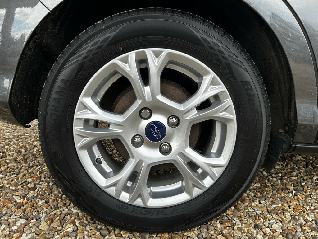 Ford B-Max 1.5 Tdci 95 Titanium X Navigator Grey #15