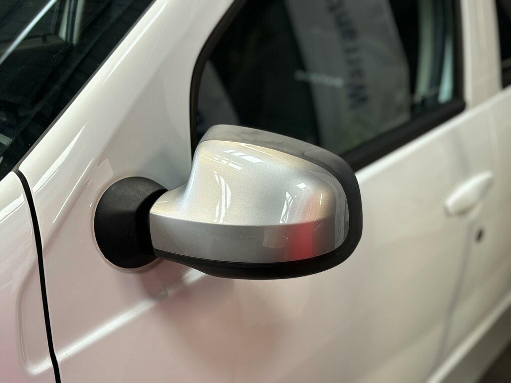 Dacia Duster 1.6 Access Euro 5 White #22