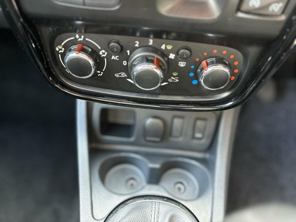 Dacia Duster 1.6 Access Euro 5 White #15