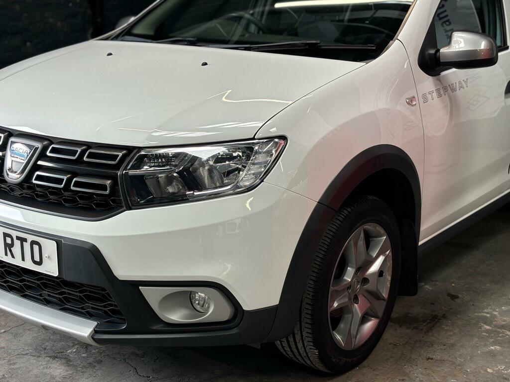 Dacia Sandero Stepway Laureate White #5
