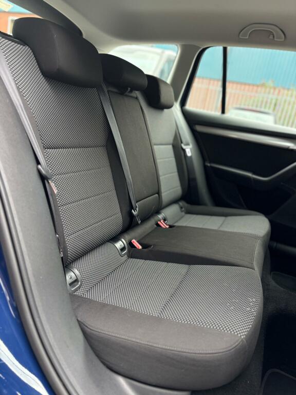 Skoda Octavia Se Blue #14