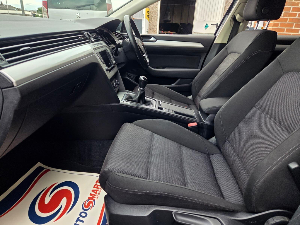 Volkswagen Passat 1.6 S Tdi Bluemotion Technology 119 Bhp Silver #19
