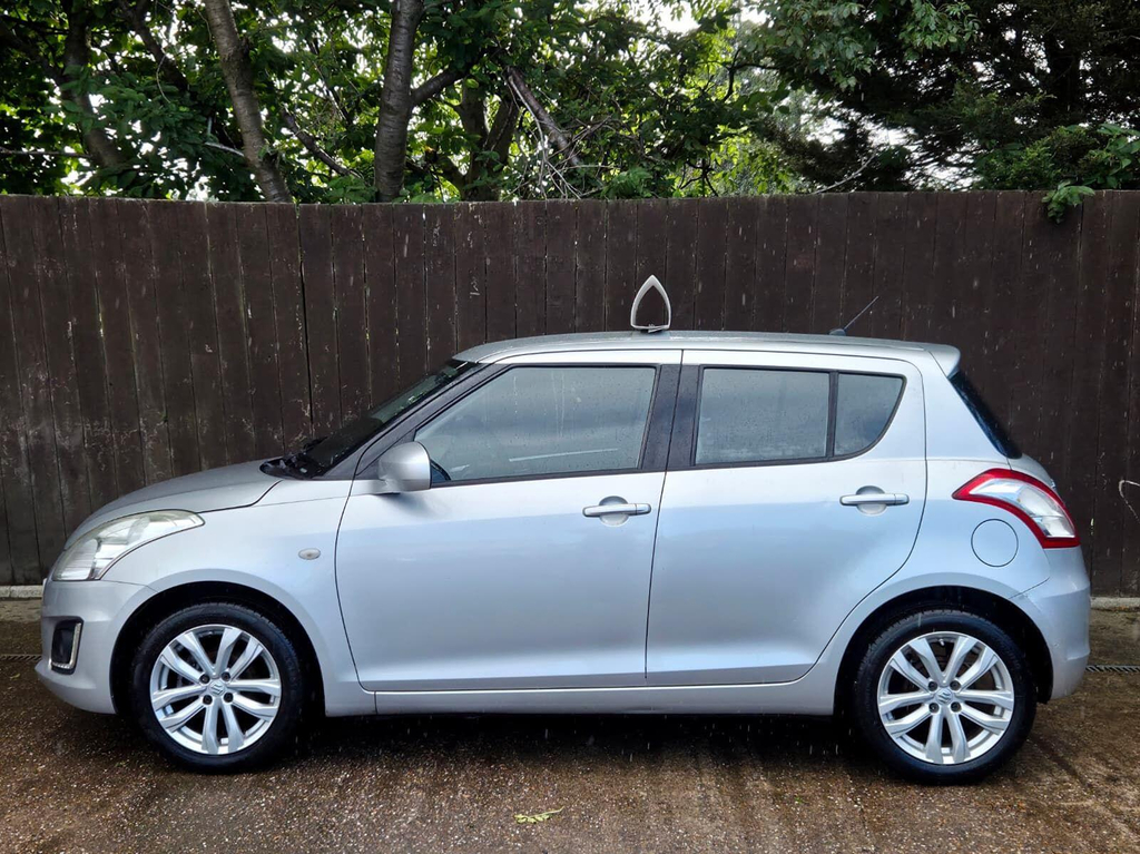 Suzuki Swift Hatchback Silver #5