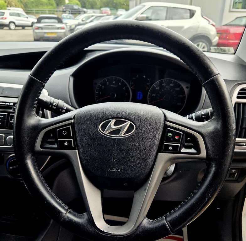 Hyundai I20 1.2 Active Euro 5 White #20