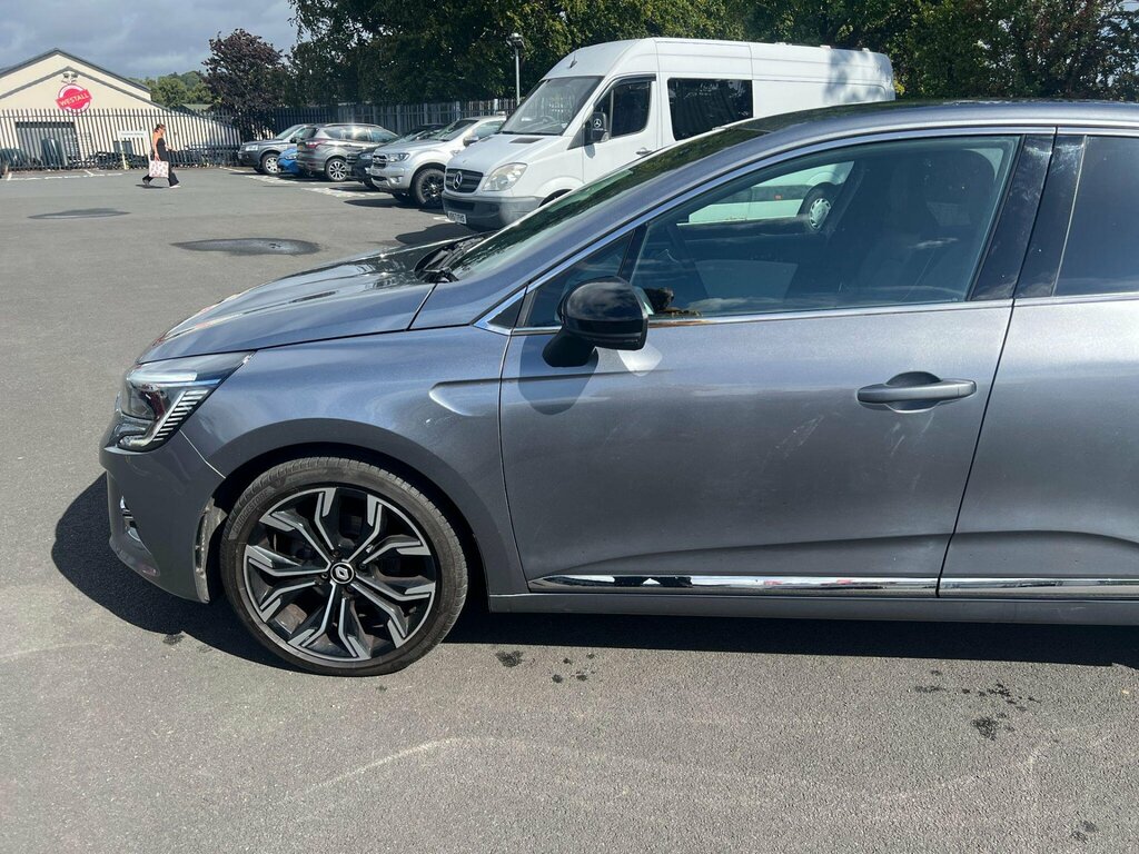 Renault Clio 1.6 E-tech Full Hybrid 145 Techno 2023 Orange #9