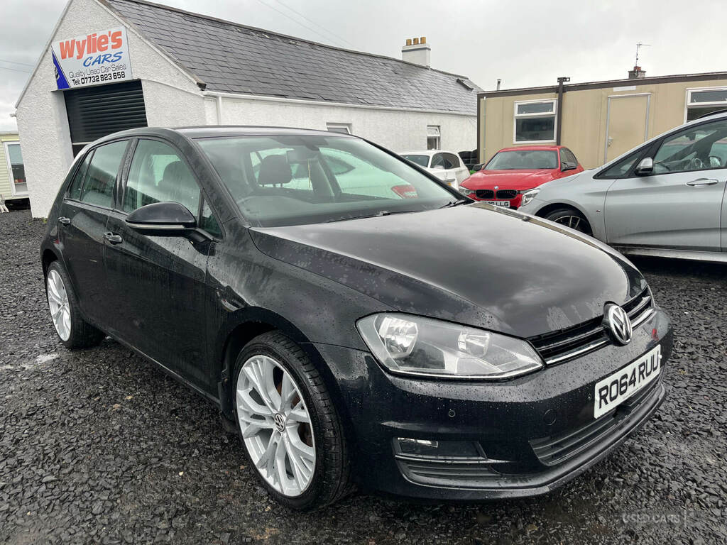 Volkswagen Golf 1.6 Tdi 105 Match RO64RUU Black
