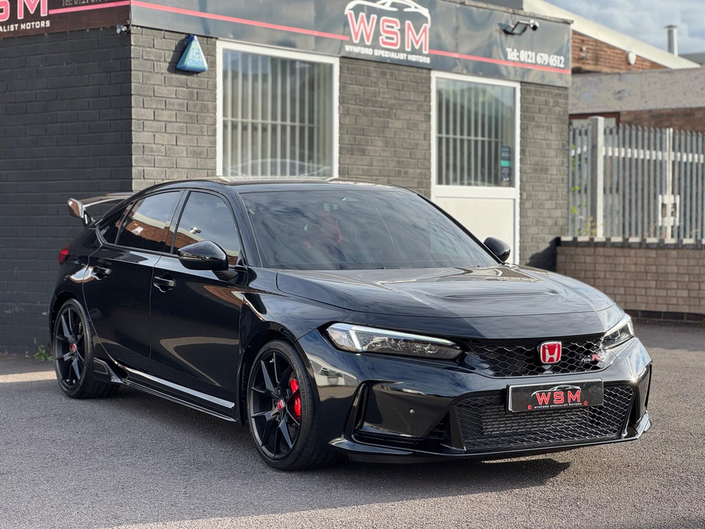 Honda Civic Advance White #1
