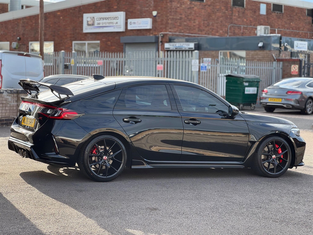 Honda Civic Advance White #10